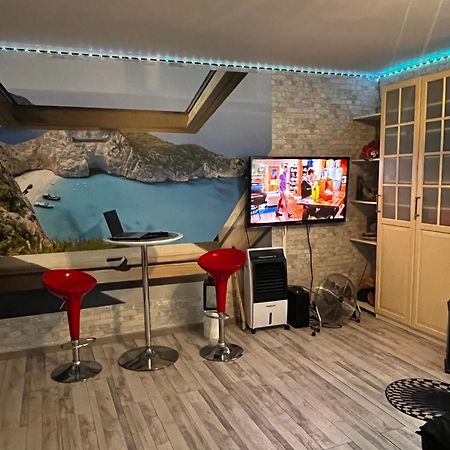 Monfas Apartment Provence In 프라하 외부 사진