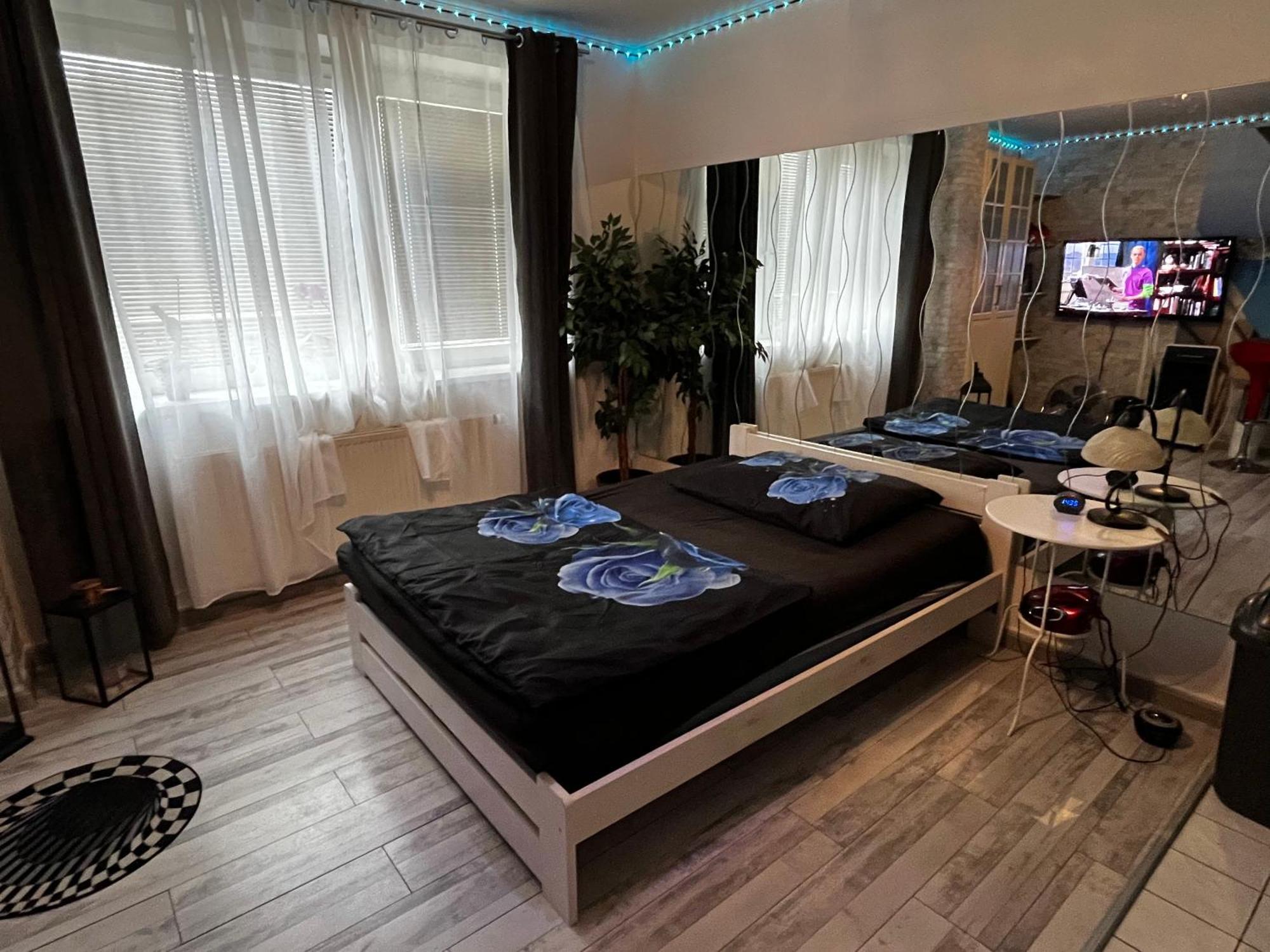 Monfas Apartment Provence In 프라하 외부 사진